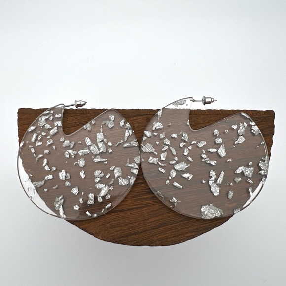 Jewelry - Vintage Silver Foil Acrylic Earrings